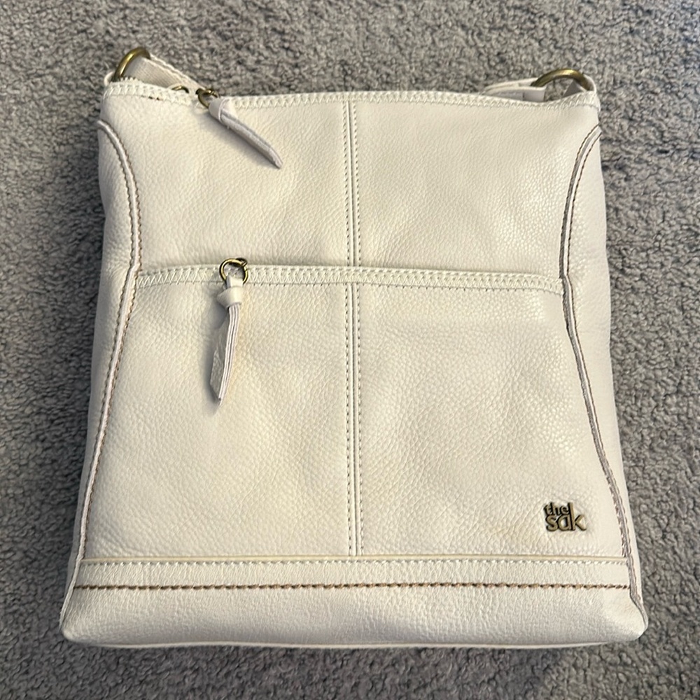 thesak Crossbody Bag